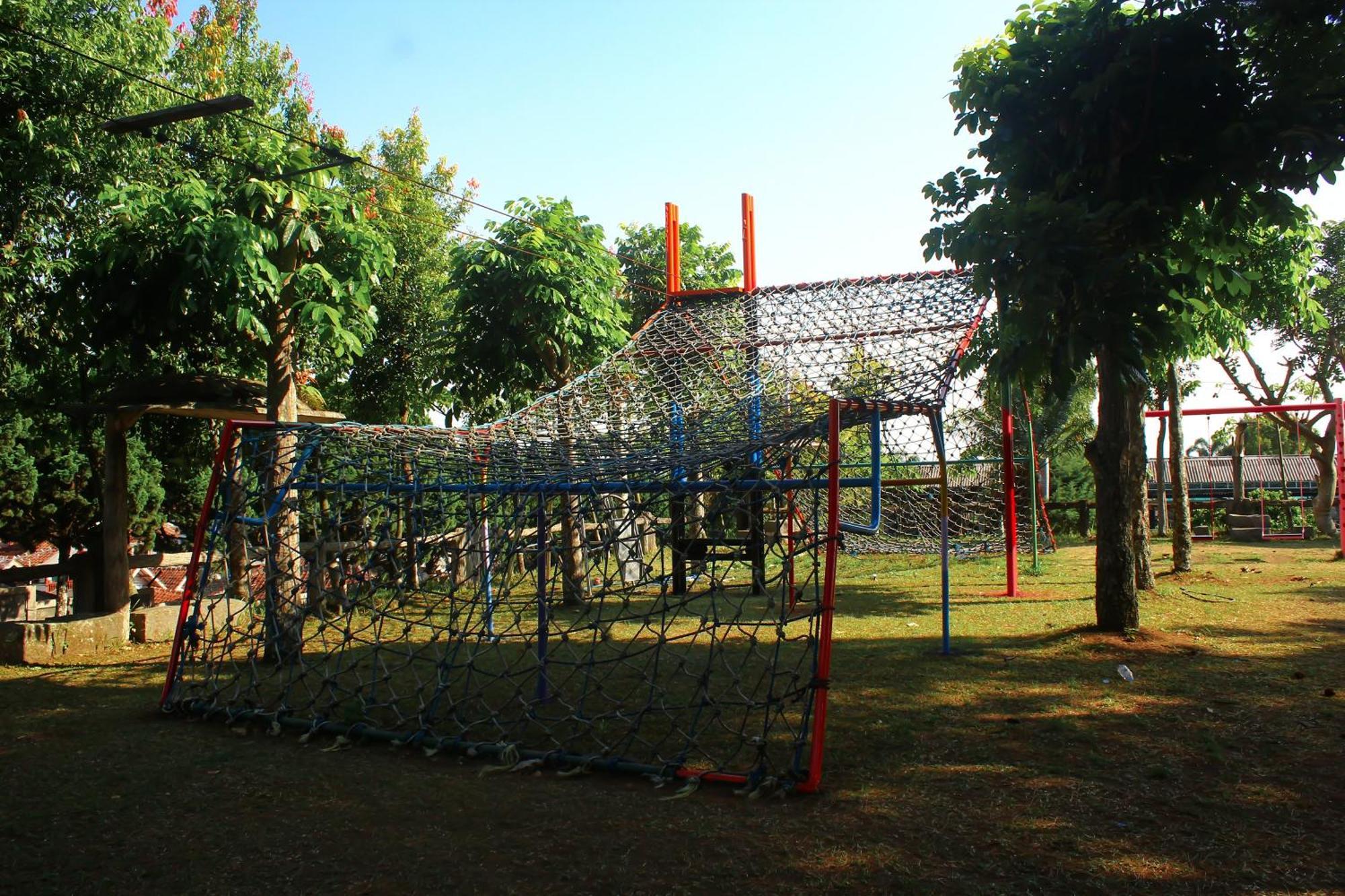 Grand Nirwana Resort Lembang Exterior photo