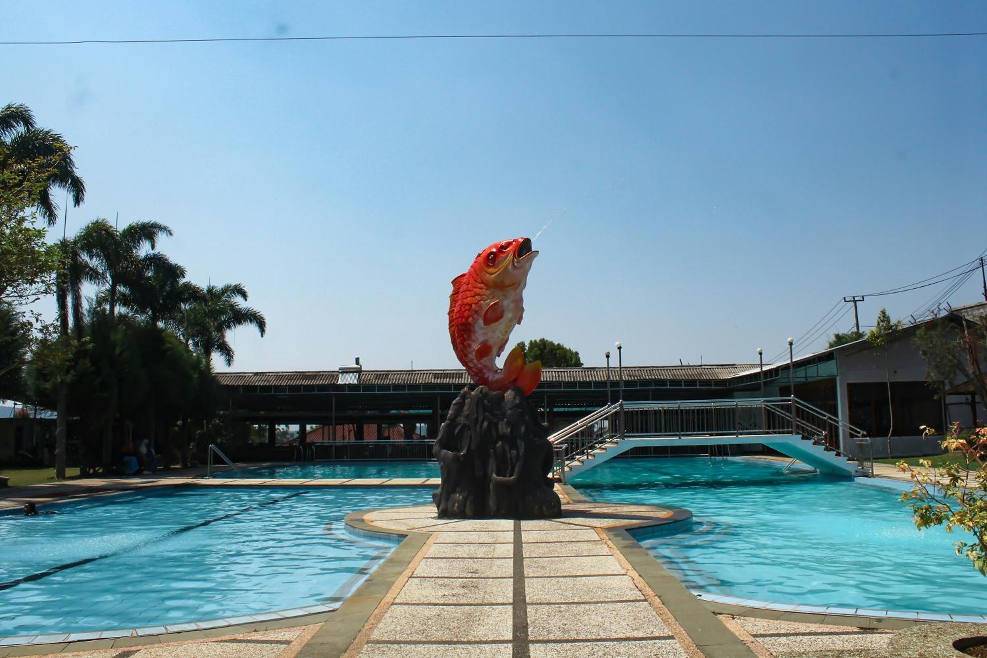 Grand Nirwana Resort Lembang Exterior photo