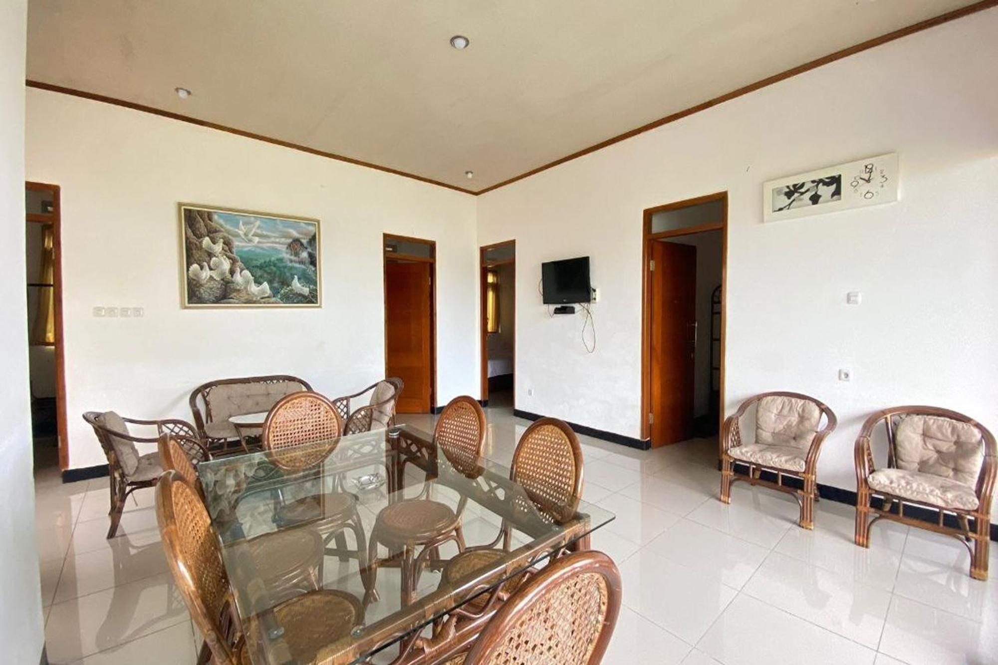 Grand Nirwana Resort Lembang Exterior photo